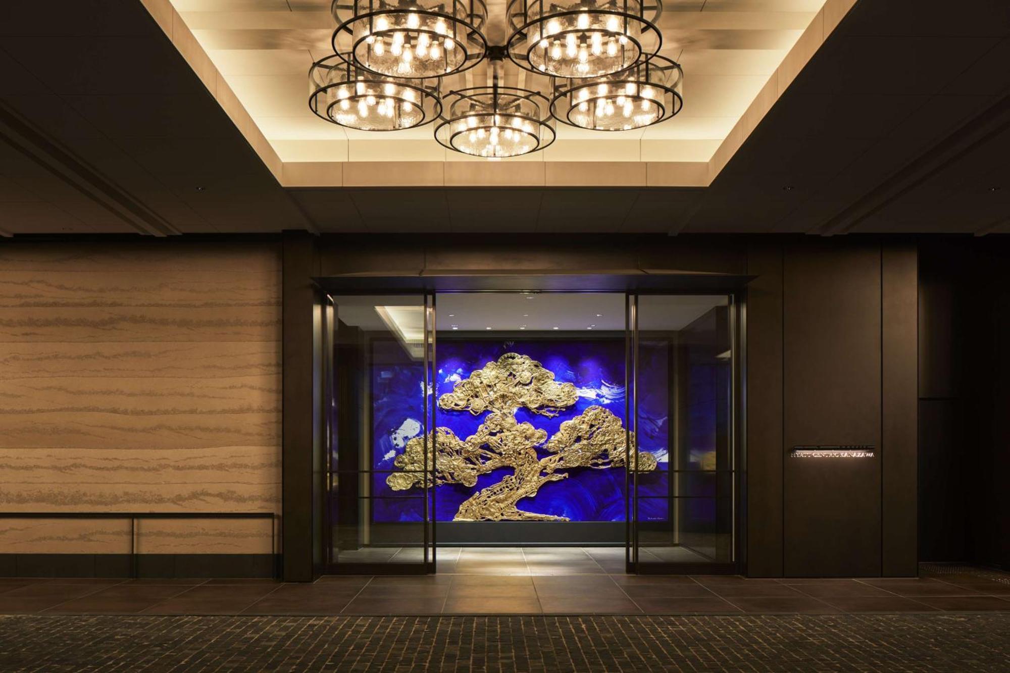 Hyatt Centric Kanazawa Exterior foto Entrance to the hotel